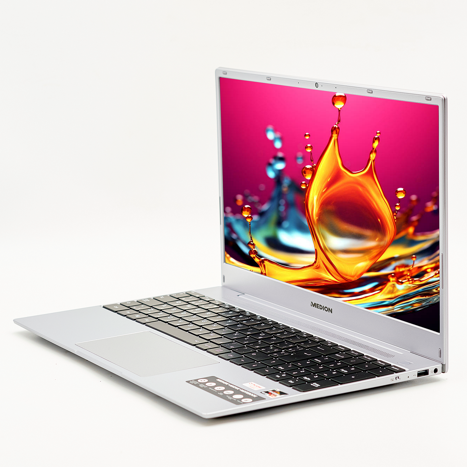 Ноутбук Medion E15303 Ryzen 5 4500U ОЗУ 8 ГБ SSD 1 ТБ AMD Graphics Подсветка клавиатуры Win11, фото №4
