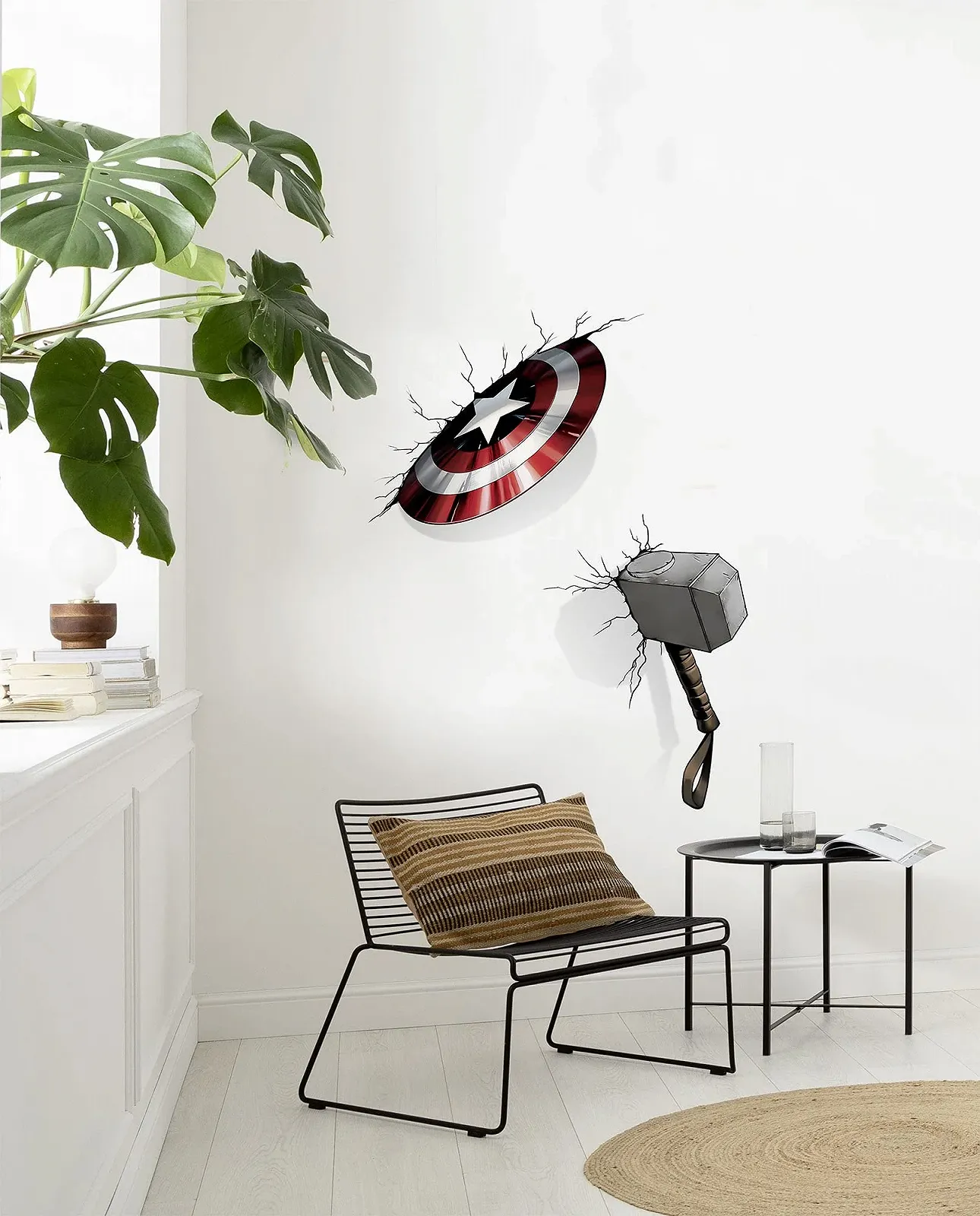 Наклейка на стену Komar Marvel Avengers Hammer & Shield 100 x 70 см 4 шт. Mjölnir Thor 14743h, фото №1