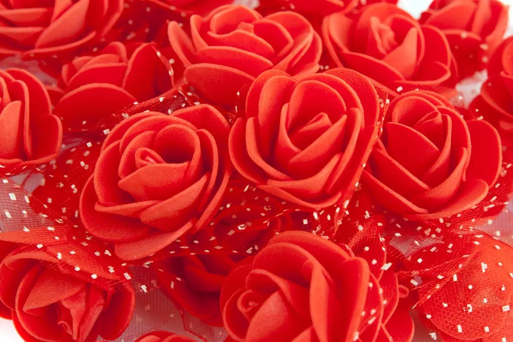 Розы из фоамирана с фатином Лентомания 35мм красные (ROSEFOM-FTN35RD), фото №1 Розы из фоамирана с фатином Лентомания 35мм красные (ROSEFOM-FTN35RD), фото №1