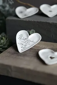 Декоративная тарелка Good old Friends Mini Heart "Мир прекрасен, потому что ты есть в нем" synthetic.ua - Фото 1