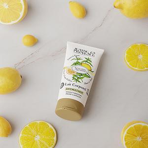 Молочко для тела JEANNE EN PROVENCE Интенсивно увлажняющее и ароматное Аромат цитрусовой вербены 95% ингредиентов натурального происхождения для сухой кожи synthetic.ua - Фото 1