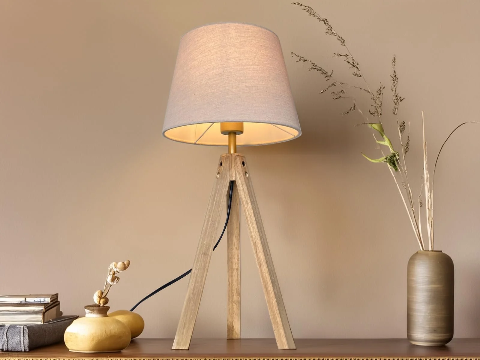 Настільна лампа meineWunschleuchte Tripod Дерев'яна Тканинний абажур Кремово-біла 55 см, фото №1