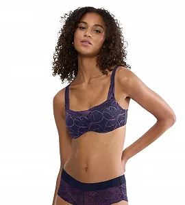 Купити Бюстгальтер-балконет Triumph Body Makeup Illusion Lace - Фото 1 Бюстгальтер-балконет Triumph Body Makeup Illusion Lace - Фото 1