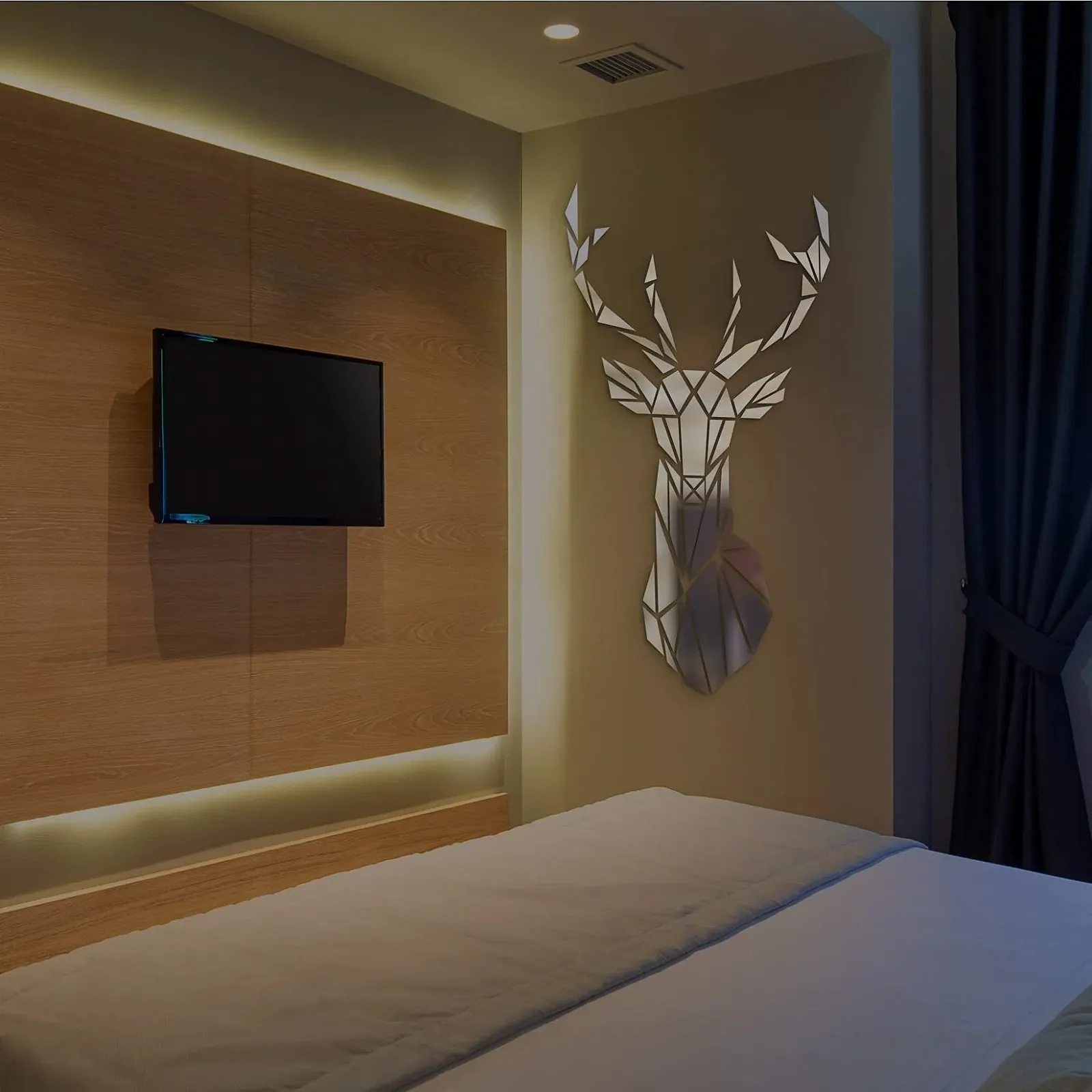 Наклейка на стіну trooplex Дзеркальна 3D Олень Акрилова Срібляста XL 86 см, фото №2 Наклейка на стіну trooplex Дзеркальна 3D Олень Акрилова Срібляста XL 86 см, фото №2