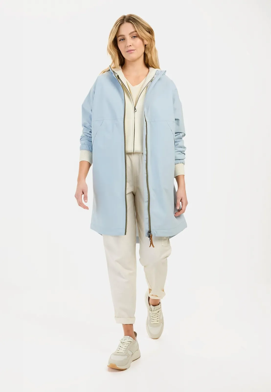 Легке функціональне пальто camel active з переробленого поліестеру, фото №4 Легке функціональне пальто camel active з переробленого поліестеру, фото №4