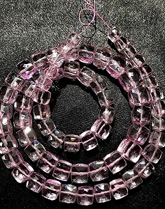Бусины кубики Morganite Corundum граненые 7 x 8 - 6 x 8 мм, нить длиной 45,72 см розовый цвет - Фото 1