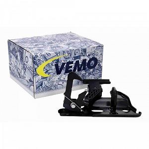 Замок капота VEMO V10-85-0213 Original VEMO Quality для AUDI, центр, верхний synthetic.ua - Фото 1