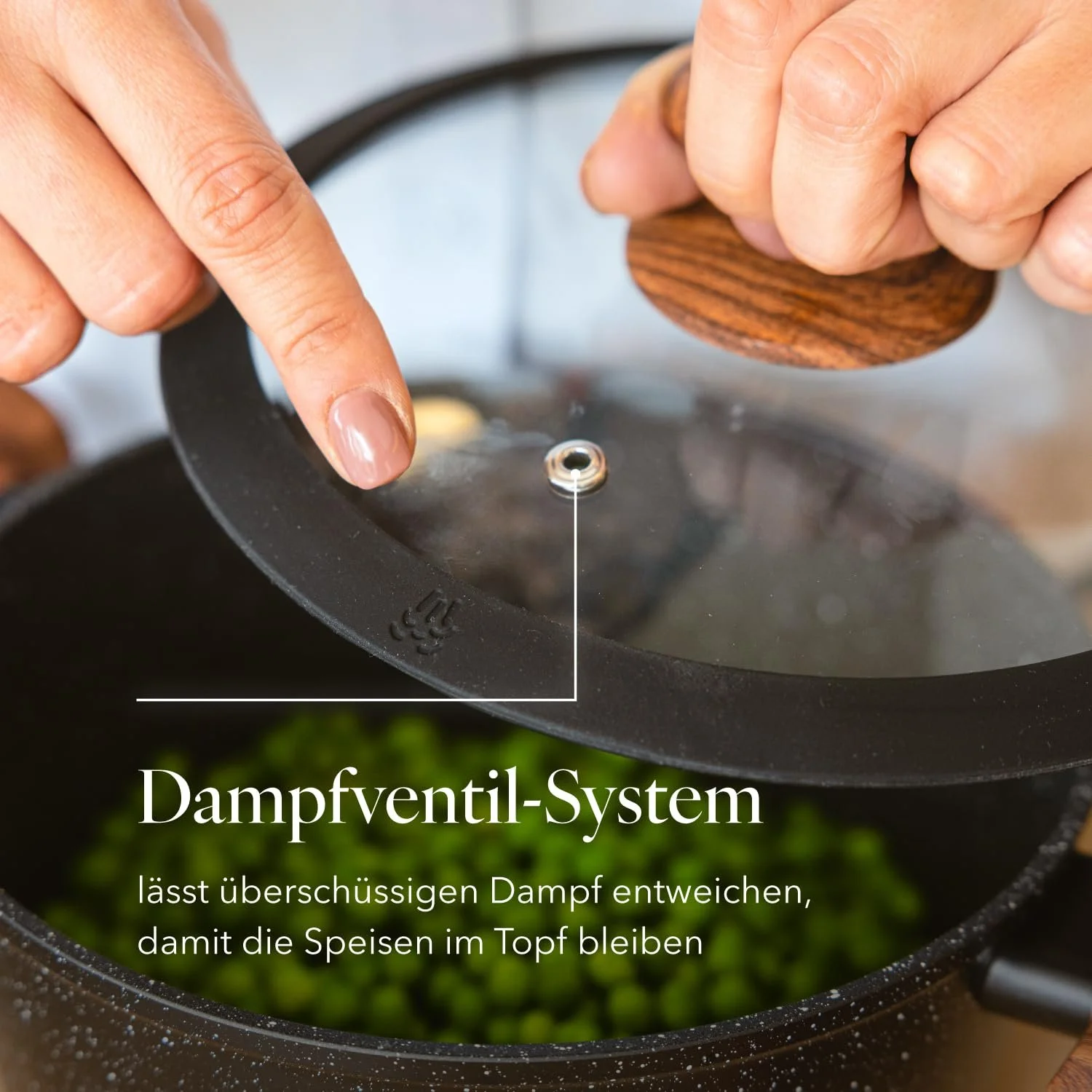 Кастрюля FLORINA Master Black Алюминий 24 см 4 л с антипригарным покрытием для всех типов плит, включая индукционные, эргономичная ручка Soft Touch, крышка с силиконовым ободком, термостойкая, легко моется, фото №6 Кастрюля FLORINA Master Black Алюминий 24 см 4 л с антипригарным покрытием для всех типов плит, включая индукционные, эргономичная ручка Soft Touch, крышка с силиконовым ободком, термостойкая, легко моется, фото №6