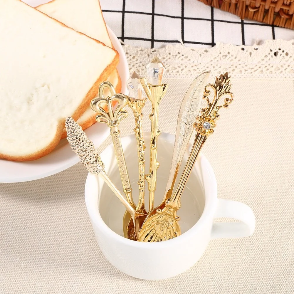 Ложка для десерту Retro Vintage Style з цинкового сплаву з різьбленням, золотий колір, 6 шт, фото №4