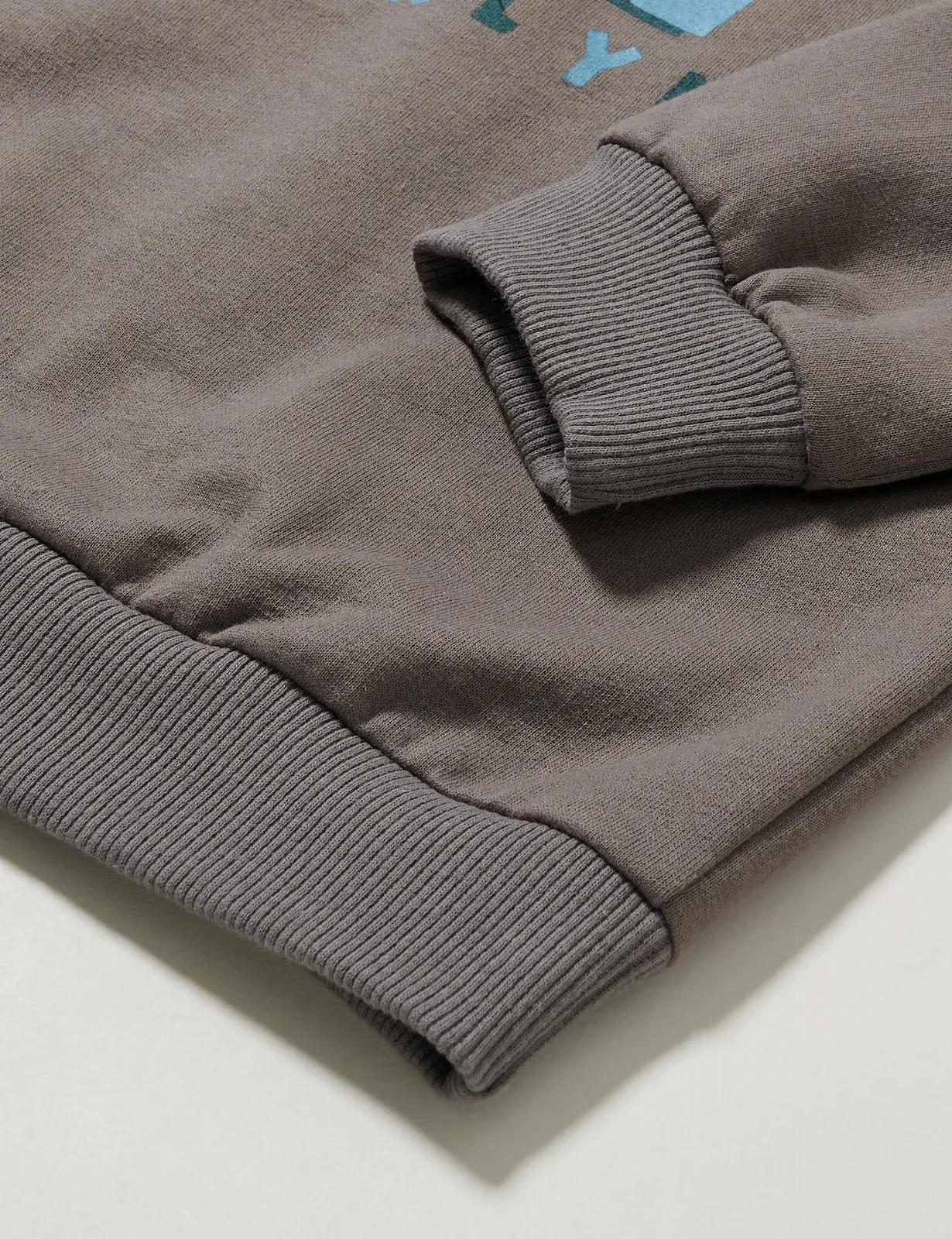 Свитшот Koton Для мальчиков, с длинными рукавами, круглым вырезом, с мягкой внутренней отделкой, на городскую тематику, фото №4 Свитшот Koton Для мальчиков, с длинными рукавами, круглым вырезом, с мягкой внутренней отделкой, на городскую тематику, фото №4