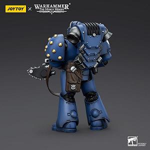 Фигурка Legionary with Chainblade JOYTOY Warhammer 40k: Ultramarines MKVI Tactical Squad в масштабе 1:18 synthetic.ua - Фото 1