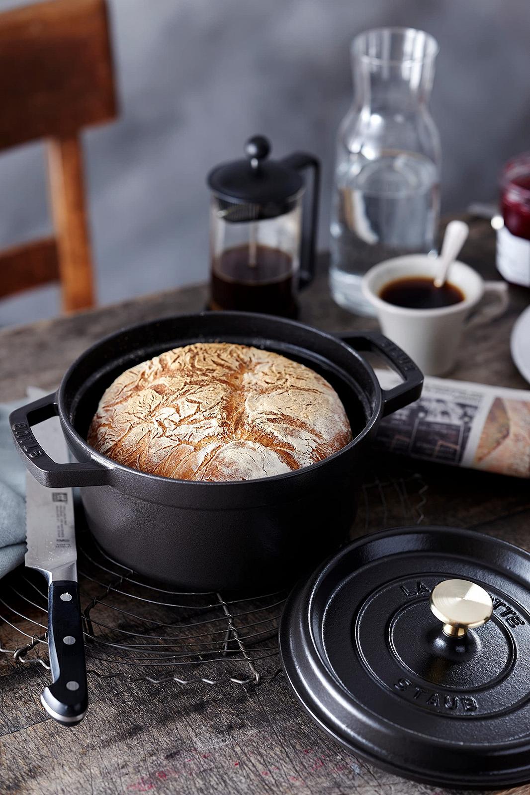 Кастрюля Staub 1102285 круглая с крышкой 22 см 2.6 л Matt Black эмалированная, фото №6 Кастрюля Staub 1102285 круглая с крышкой 22 см 2.6 л Matt Black эмалированная, фото №6