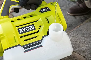 Акумуляторний туманоутворювач Ryobi 18V ONE+ RY18FGA-150 з акумулятором 5.0 Аг та ЗП 40 мкм synthetic.ua - Фото 1