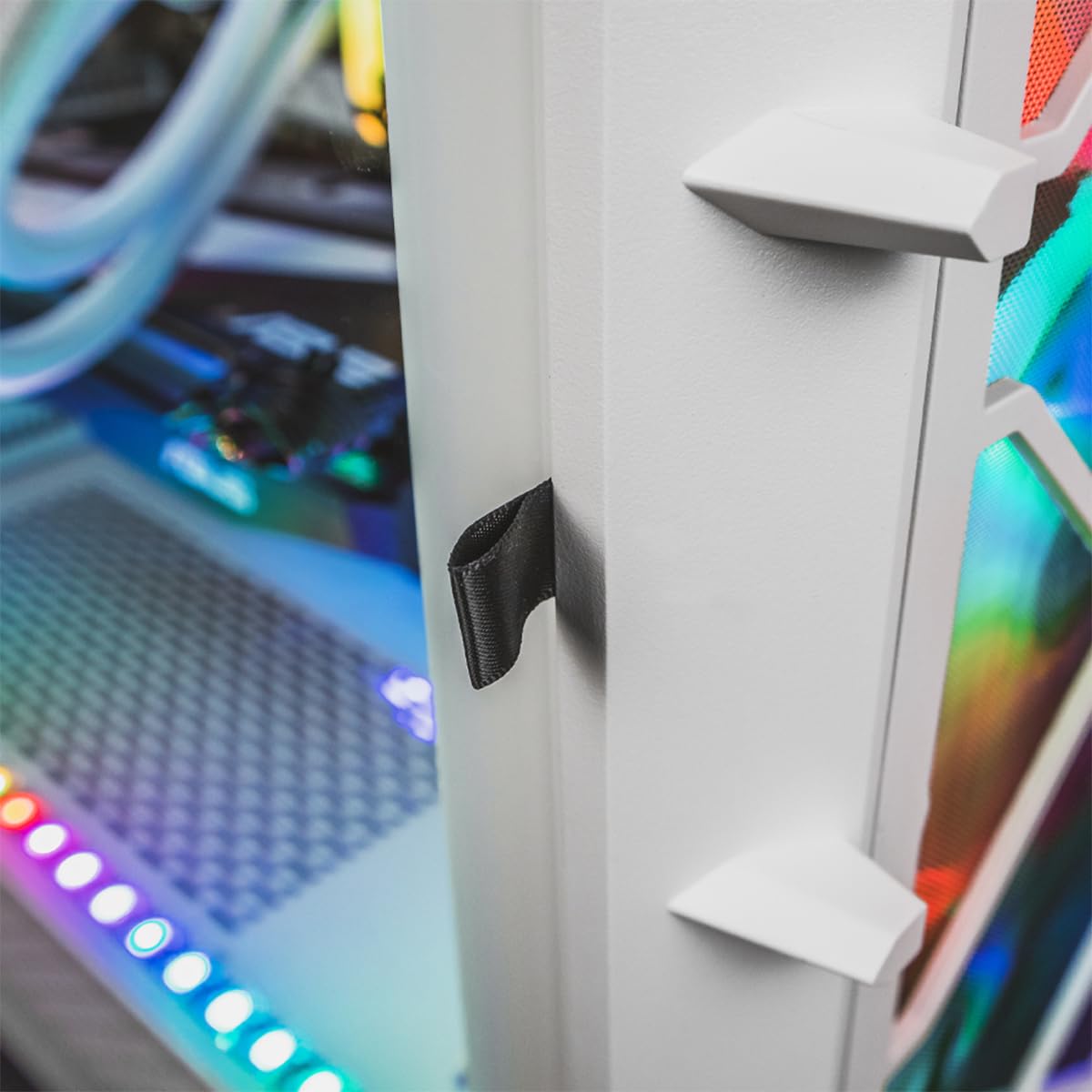 Комплектний ігровий ПК GameMachines Storm Snow - Водяне охолодження - AMD Ryzen 7 5700X - GeForce RTX 4060 Ti - 1TB SSD - 32GB RGB DDR4 - WLAN - Клавіатура - Миша - Килимок - 24 дюймів 165Hz Монітор - Windows, фото №4