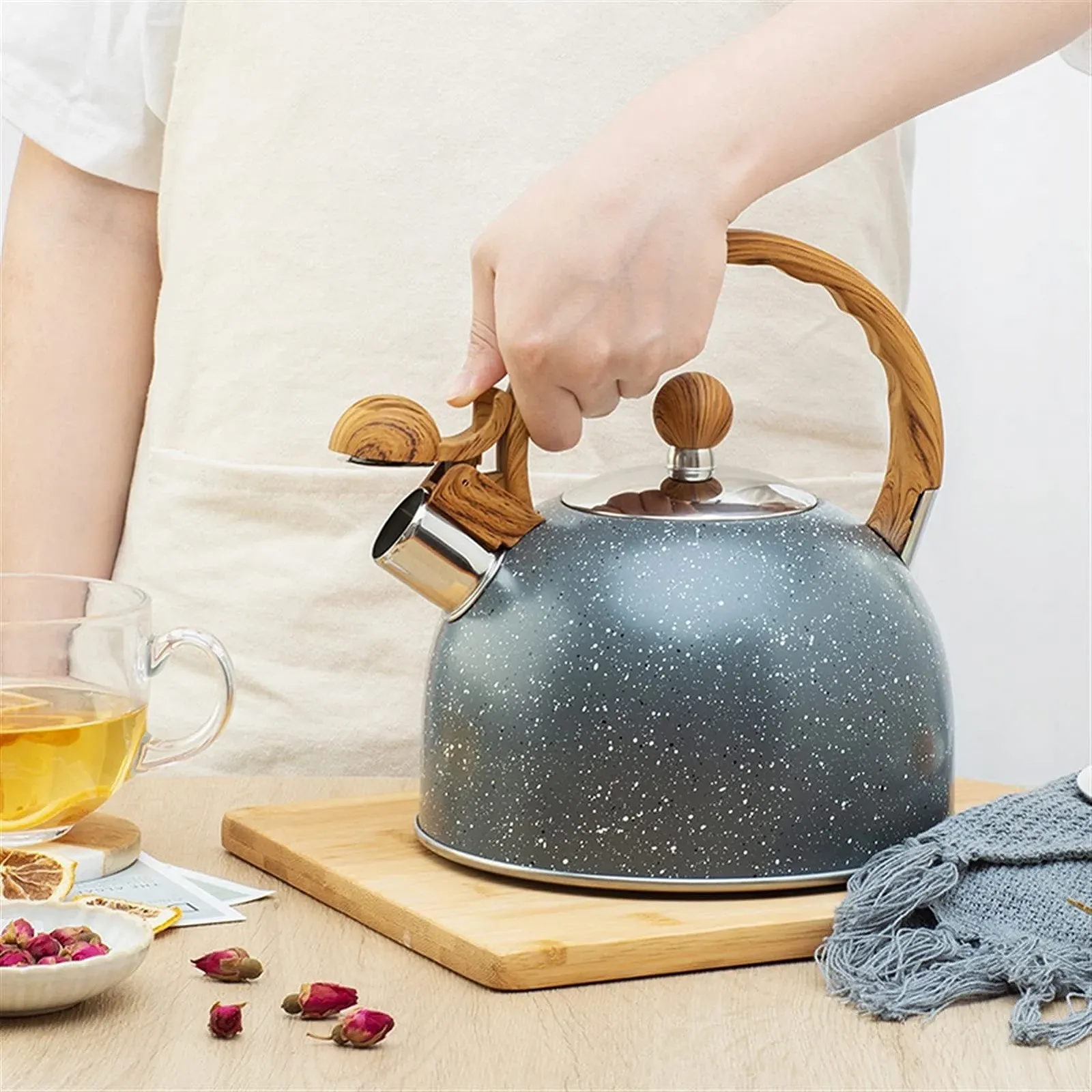 Чайник з нержавіючої сталі Чорний з дерев'яною ручкою 2.5 л, фото №5 Чайник з нержавіючої сталі Чорний з дерев'яною ручкою 2.5 л, фото №5