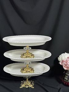 Блюдо порцелянове на золотій ніжці 30 х 22 см, святкова сервіровка столу - Фото 1