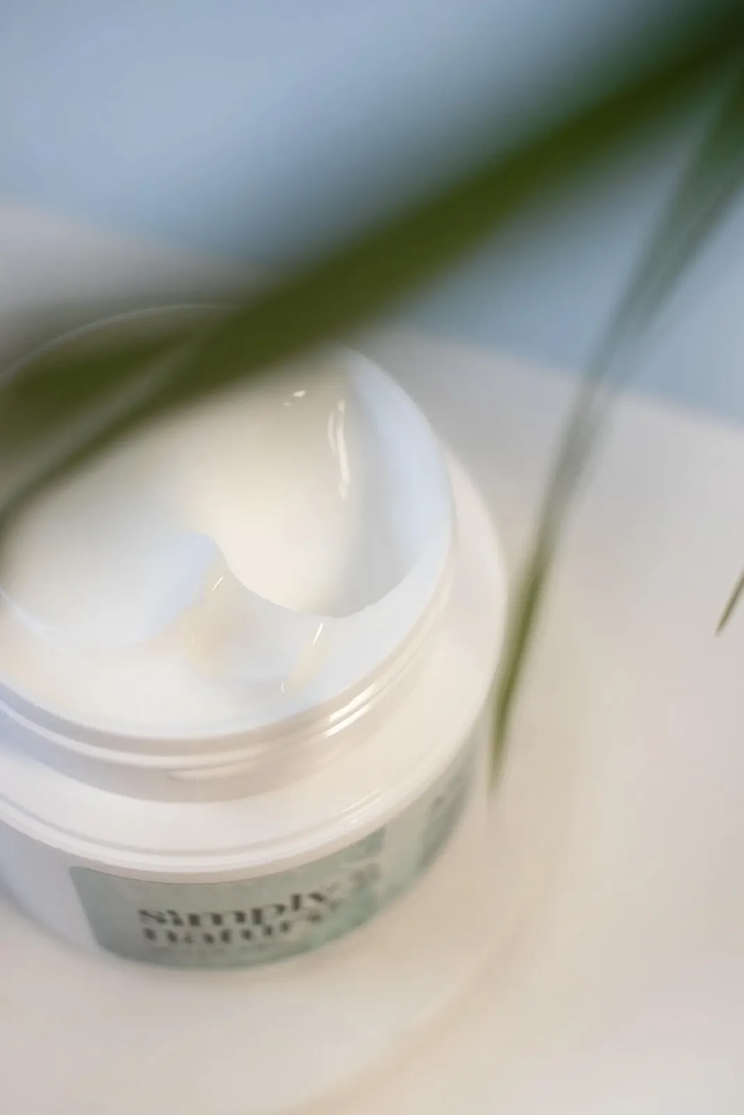 Денний крем Ultra Smoothing Anti-Age Hyaluronic & Biomimetic Complex 50 мл, фото №3 Денний крем Ultra Smoothing Anti-Age Hyaluronic & Biomimetic Complex 50 мл, фото №3