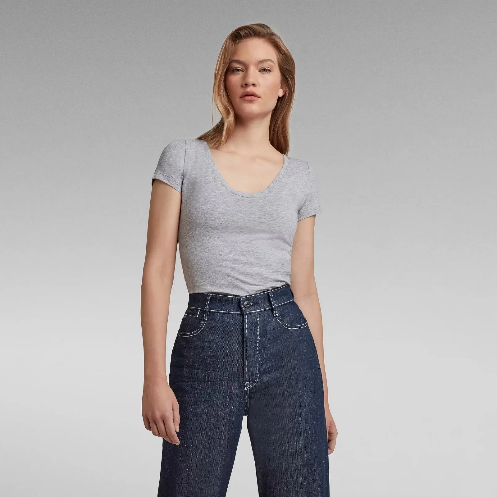 Женская футболка G-Star RAW Base T-Shirt - XS, фото №1 Женская футболка G-Star RAW Base T-Shirt - XS, фото №1