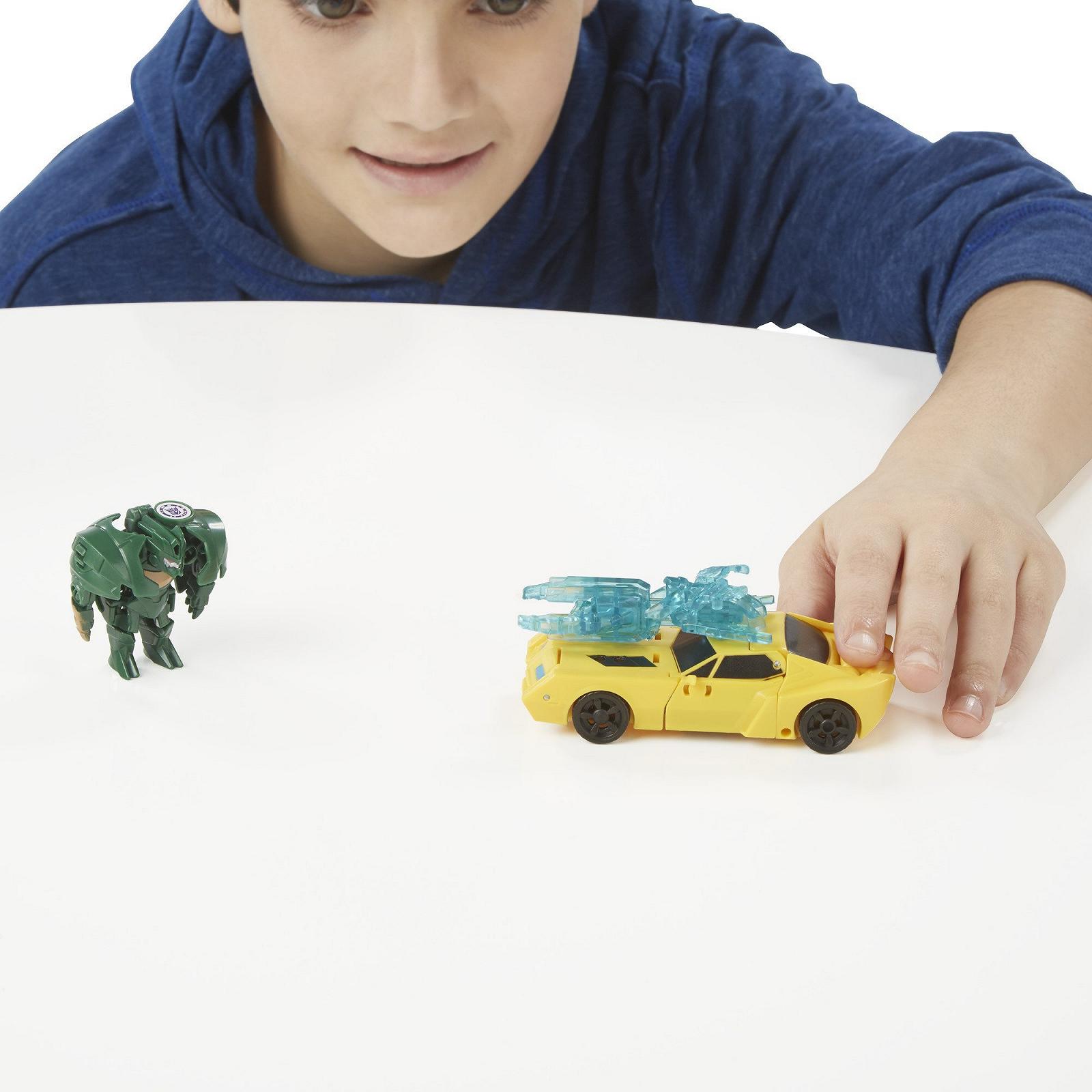 Transformers: Robots in Disguise Bumblebee против Major Mayhem Battle Packs, фото №4
