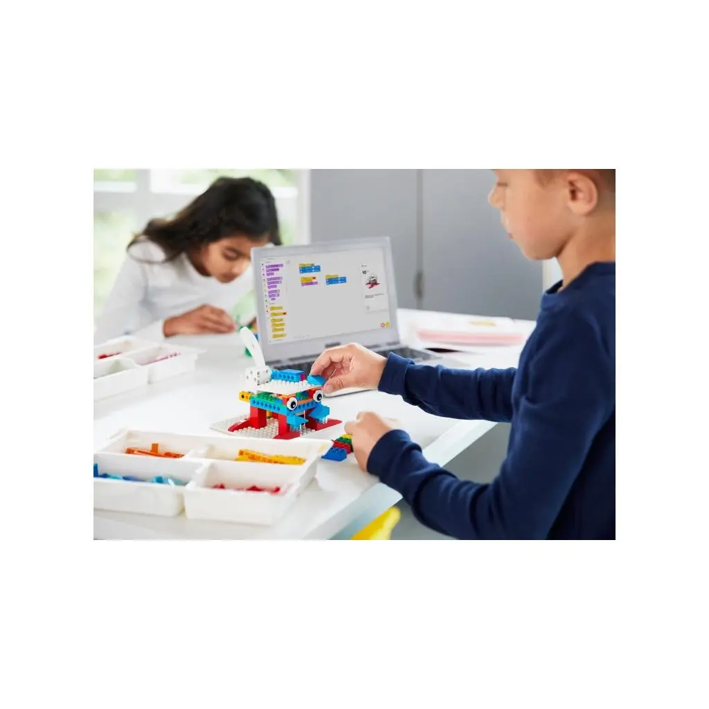 Конструктор LEGO Education SPIKE Essential Setc 45345, фото №6