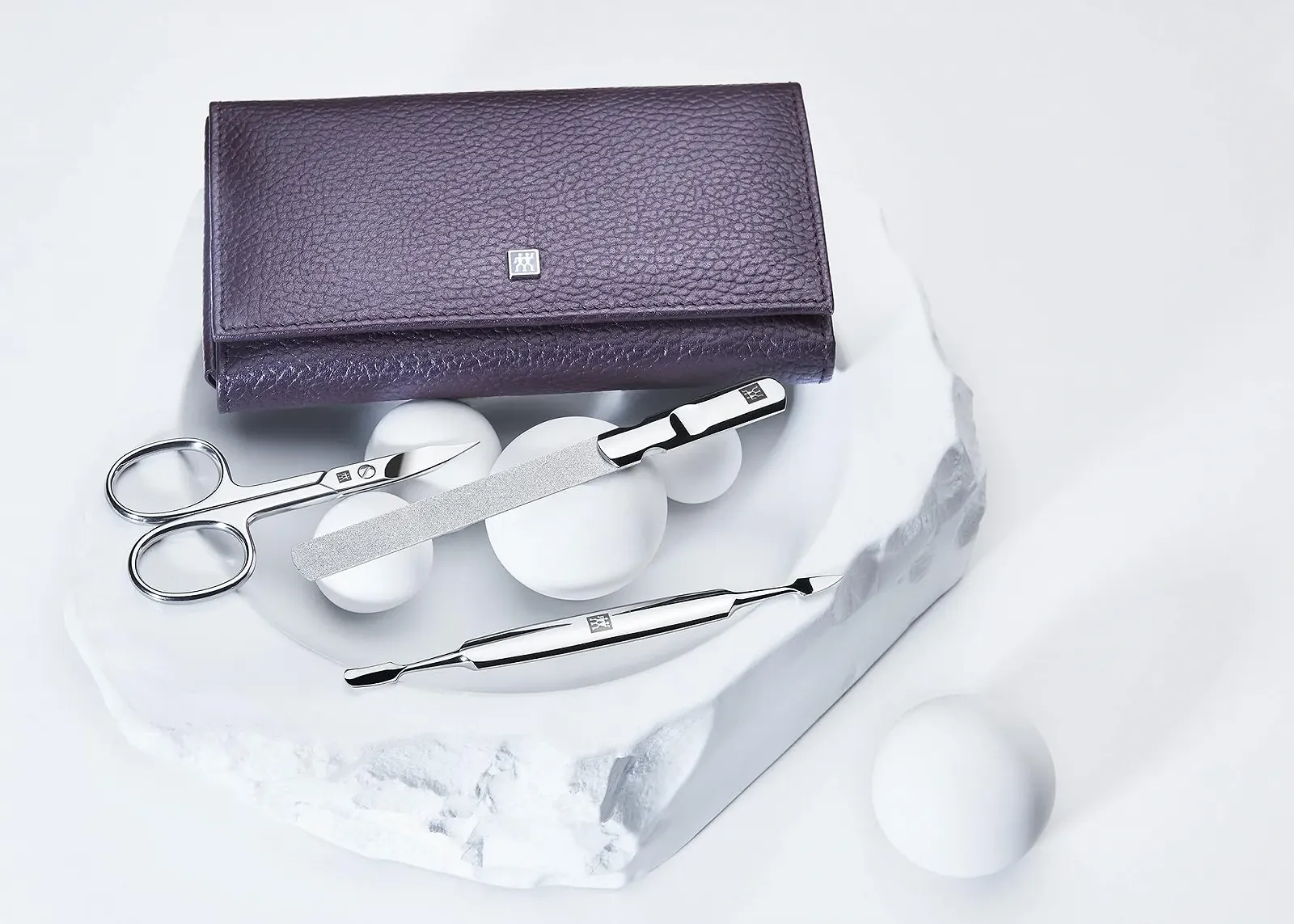 Набор для маникюра Zwilling Classic Inox 97646-008-0 7 предметов Фиолетовый, фото №3 Набор для маникюра Zwilling Classic Inox 97646-008-0 7 предметов Фиолетовый, фото №3