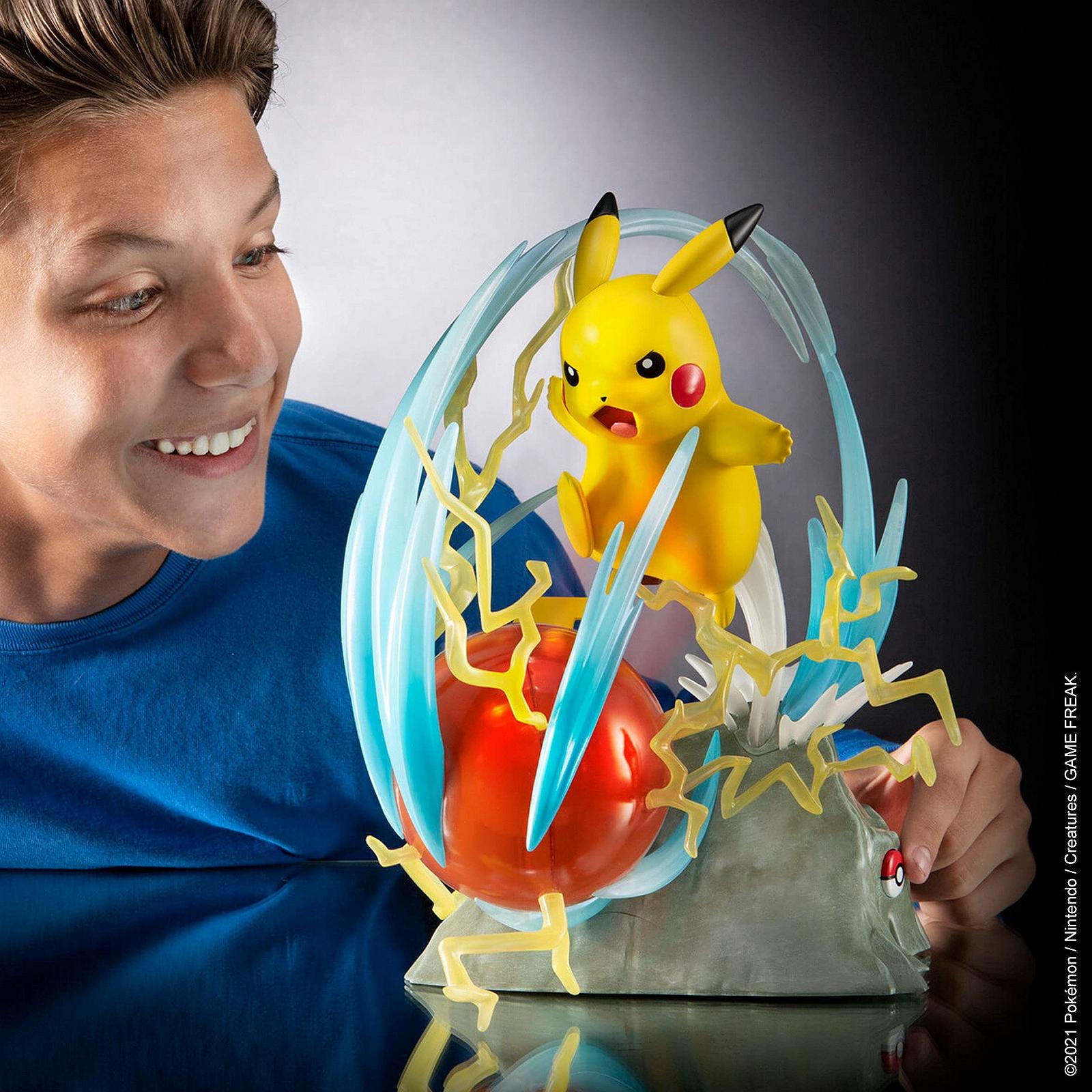 Фигурка Deluxe Pokémon Pikachu (с LED подсветкой), 33 см, фото №2