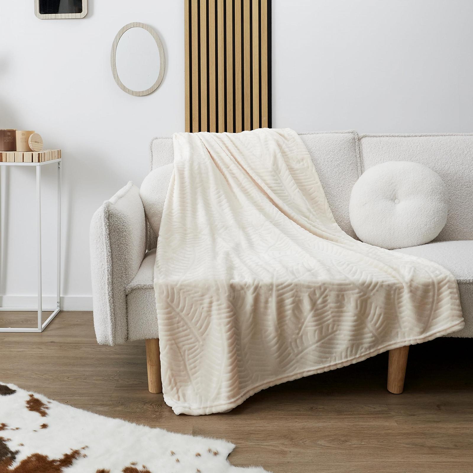 Плед HOME DECO FACTORY Cuddly Blanket Бежевый кремовый XXL, Флисовый плед с тисненым узором, Покрывало на кровать, Пушистый плед на диван (200 x 150 см), фото №4 Плед HOME DECO FACTORY Cuddly Blanket Бежевый кремовый XXL, Флисовый плед с тисненым узором, Покрывало на кровать, Пушистый плед на диван (200 x 150 см), фото №4