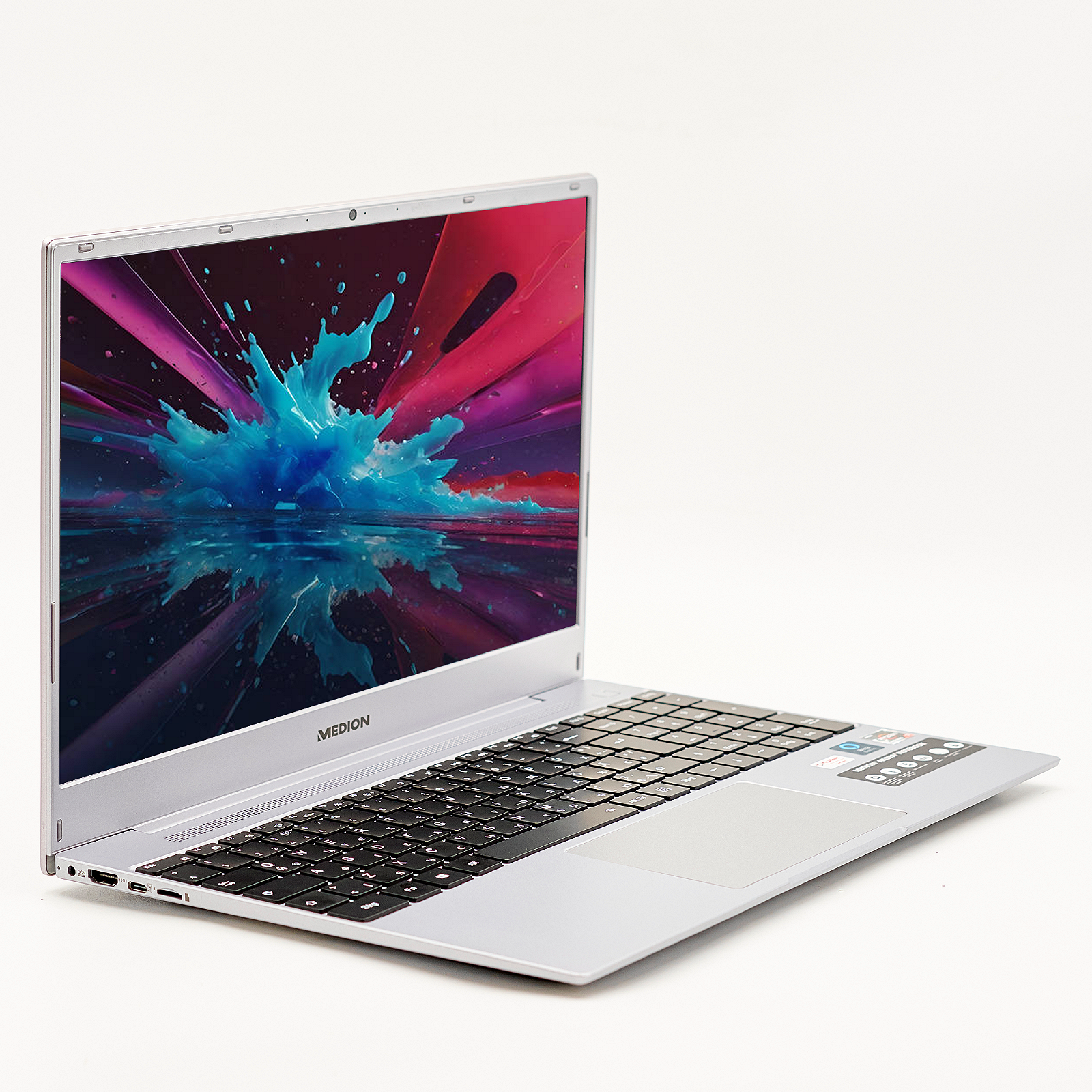 Ноутбук Medion E15303 AMD Ryzen 7 4700U 16 ГБ RAM 512 ГБ SSD AMD Radeon Graphics 15.6 дюйма Металлический корпус Win10, фото №3