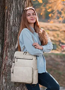 Рюкзак для ноутбука Shrrie 15.6" кожаный водостойкий женский synthetic.ua - Фото 1