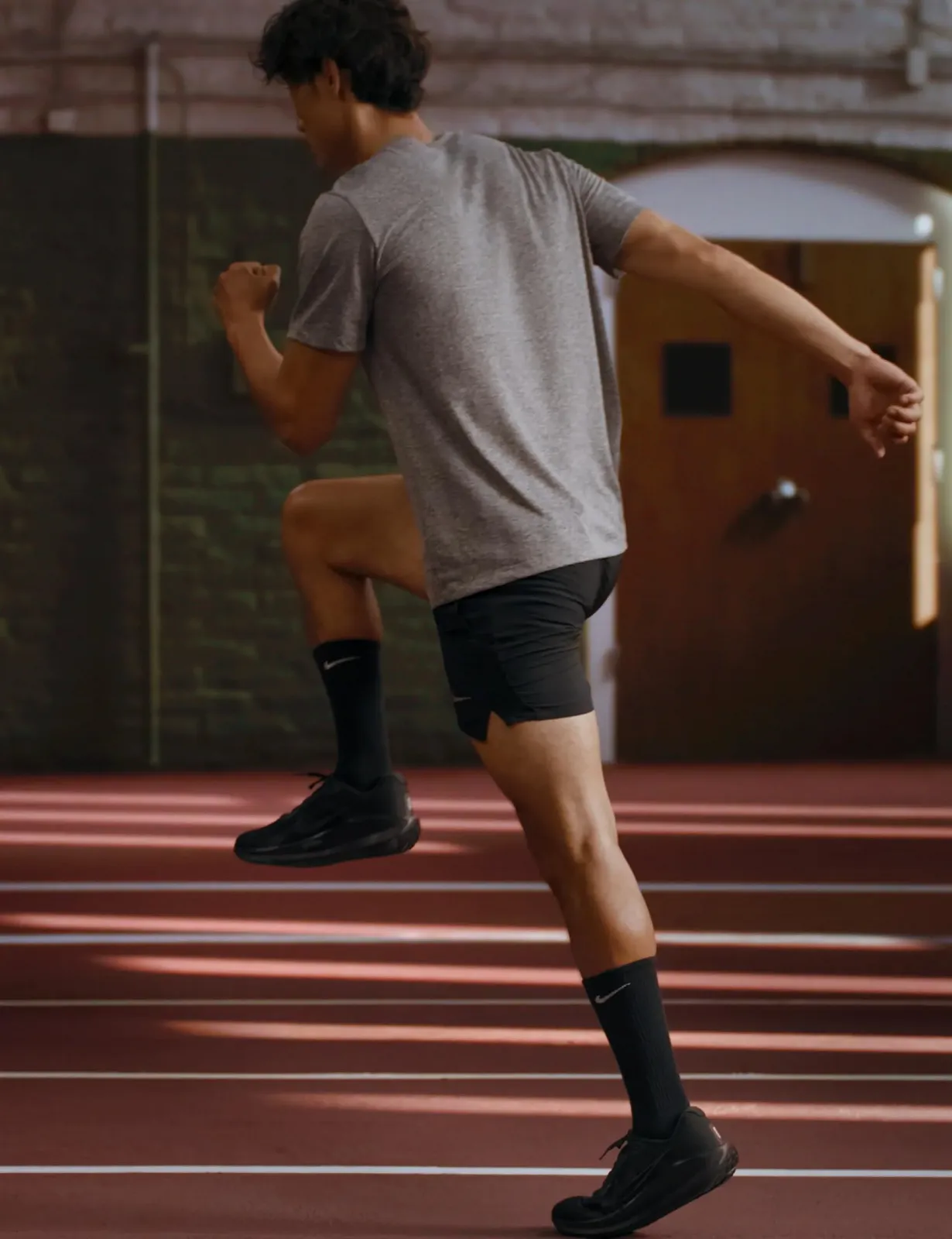 Кросівки Nike Downshifter 13 для бігу по шосе, фото №2