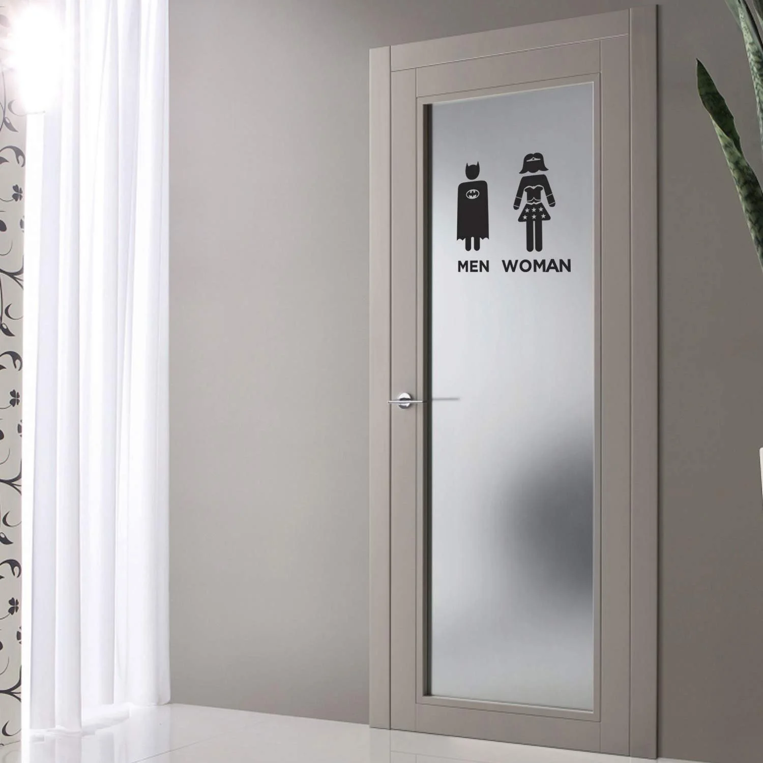 Наклейка на туалет Супергерои Бэтмен и Чудо-женщина Черный, фото №3 Наклейка на туалет Супергерои Бэтмен и Чудо-женщина Черный, фото №3