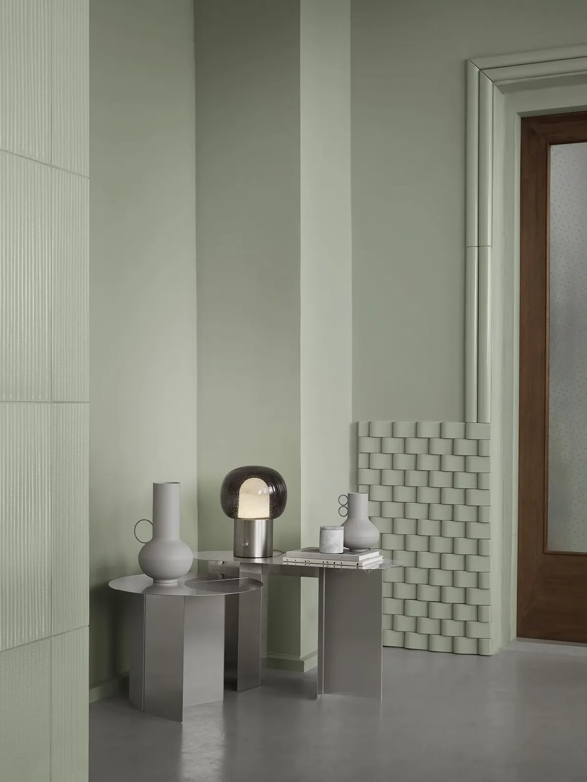 Настільна лампа Blomus IRIS Aluminium Base Matte Stainless Steel 24х32 см Скляний плафон, фото №6