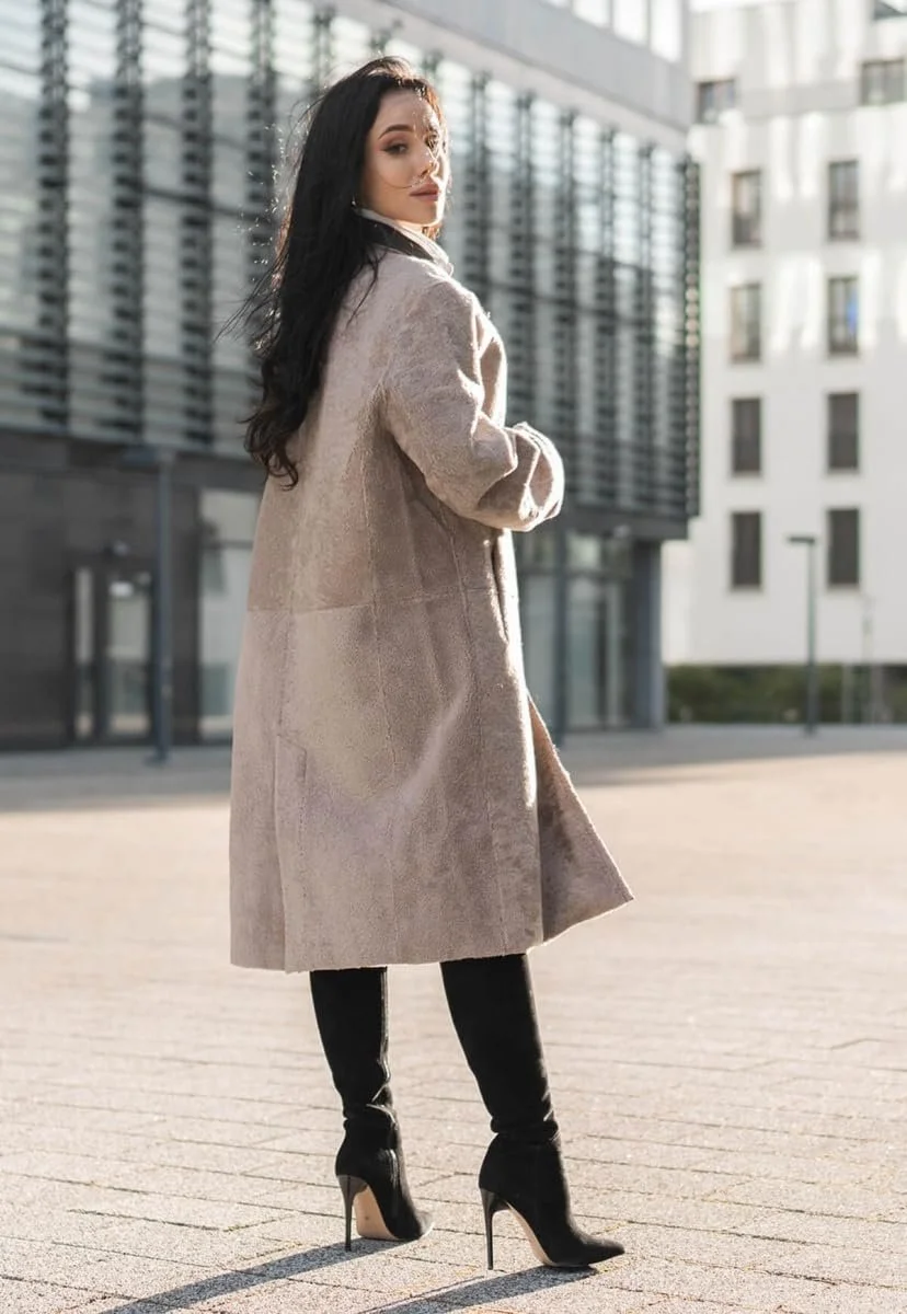 Кожаное пальто Hollert Kiana Lambskin Merino Двустороннее, фото №4 Кожаное пальто Hollert Kiana Lambskin Merino Двустороннее, фото №4