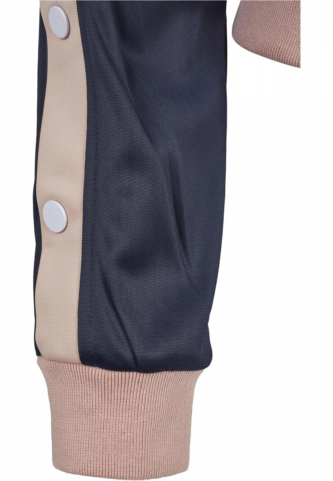 Женская спортивная куртка на пуговицах Urban Classics, фото №6 Женская спортивная куртка на пуговицах Urban Classics, фото №6