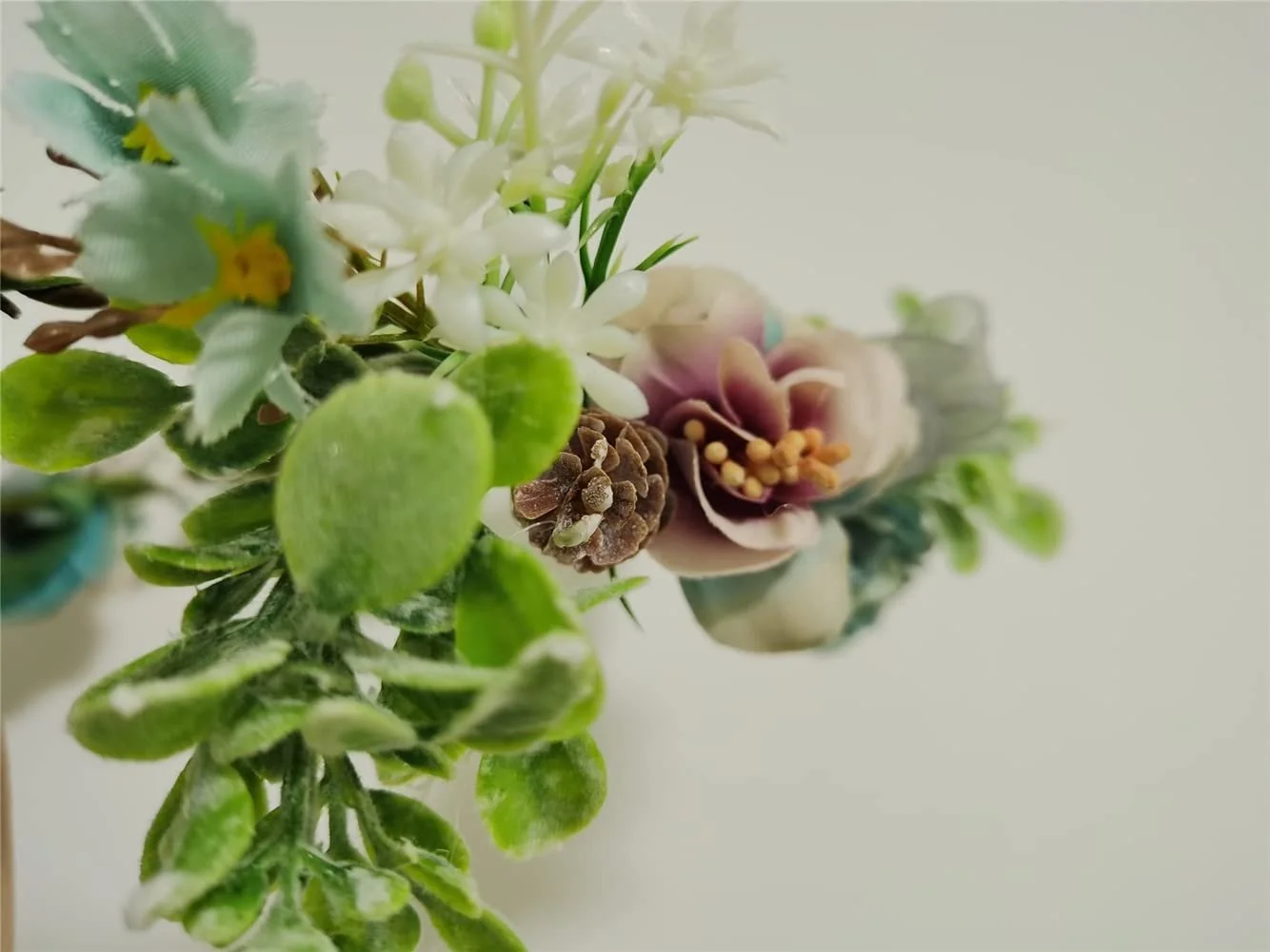 Венок из искусственных цветов, фото №4 Венок из искусственных цветов, фото №4