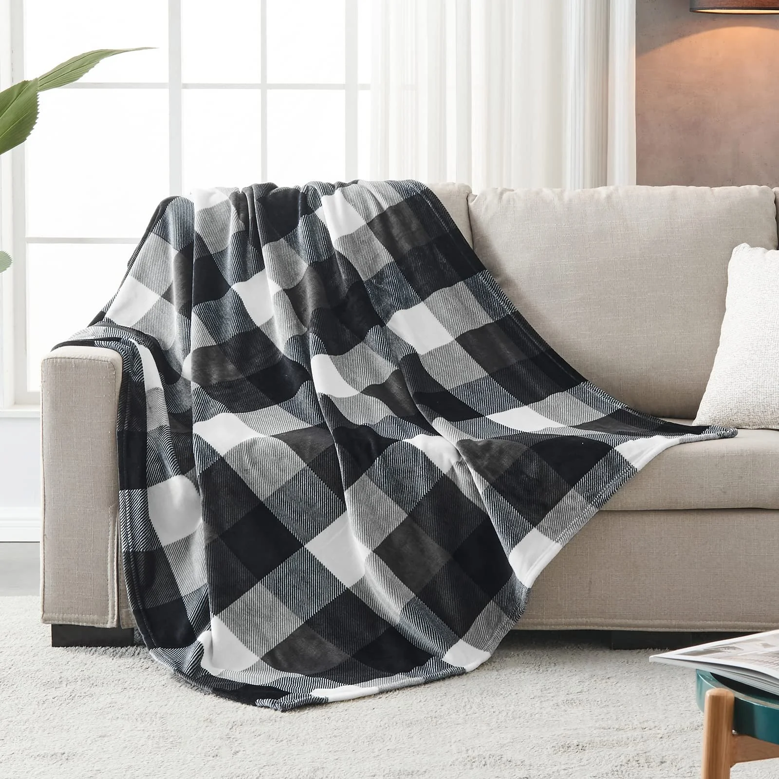 Покривало з фланелі SOCHOW 150 × 200 см, Чорно-біла в клітинку, фото №2
