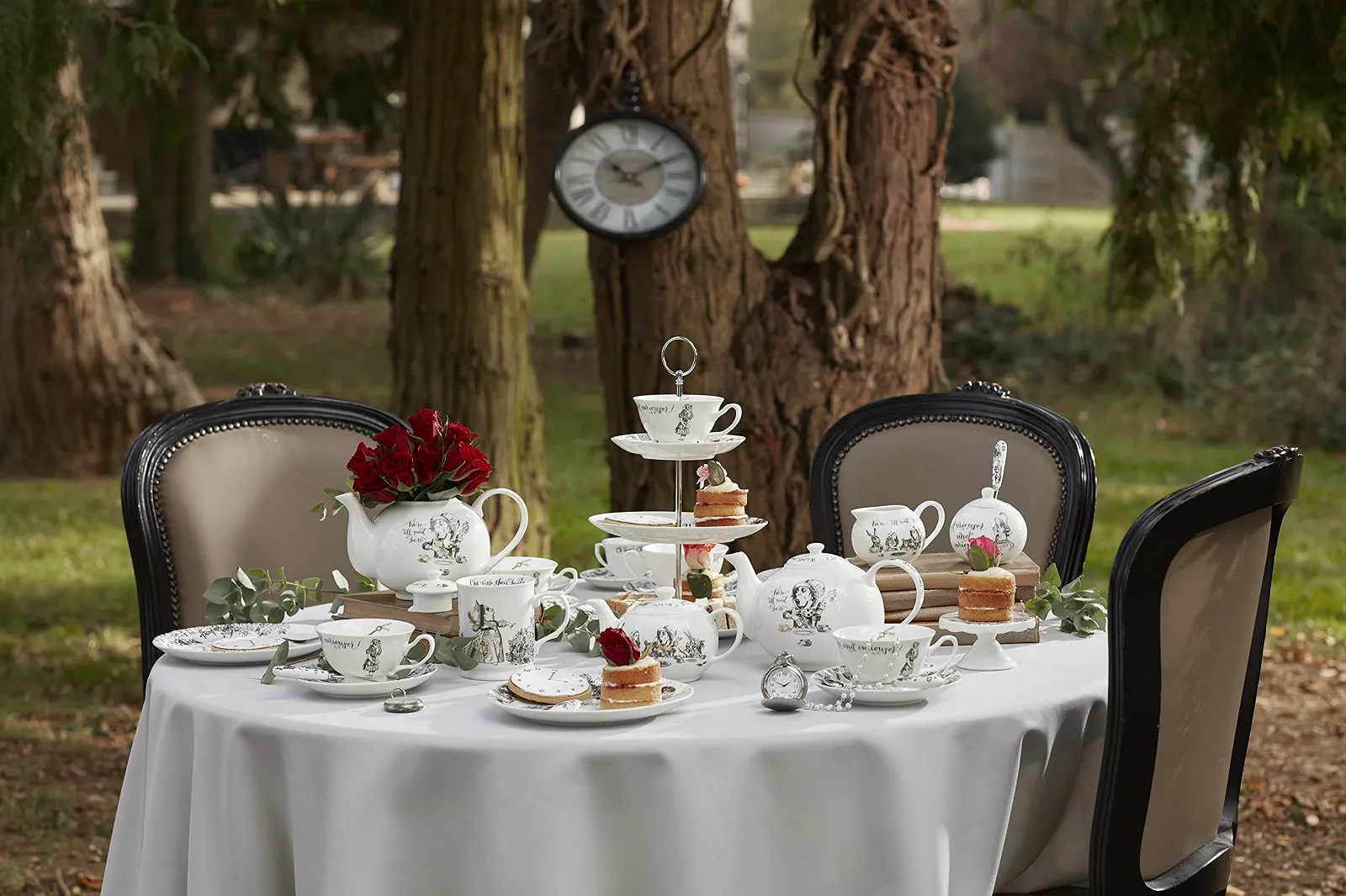 Чайна ложка V&A Alice in Wonderland з нержавіючої сталі з декоративними порцеляновими ручками, 15.5 см, фото №7 Чайна ложка V&A Alice in Wonderland з нержавіючої сталі з декоративними порцеляновими ручками, 15.5 см, фото №7