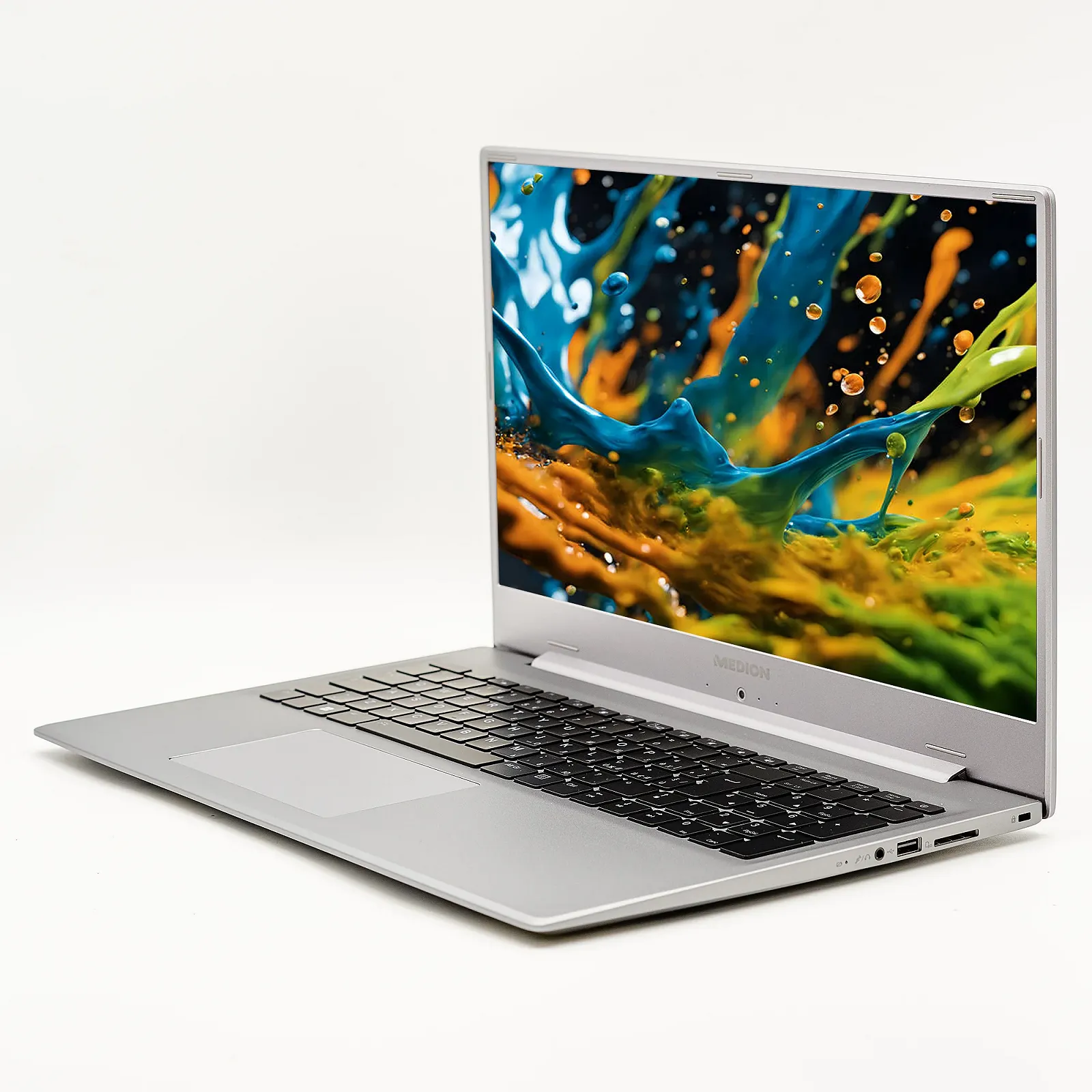 Ноутбук 17,3" Medion (Lenovo Group) Akoya P17609 | Intel Core i7-1165G7 | IPS (1920x1080) FullHD | RAM 16 ГБ | SSD 512 ГБ | HDD 1 ТБ | Nvidia GeForce | Метал | підсвітка | Win11 (4909), фото №4