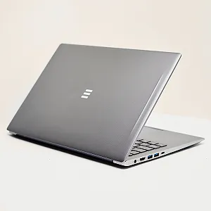 Ноутбук 15.6'' Medion (Lenovo Group) Akoya P6645 | Intel Core i7-8565U | IPS (1920x1080) FullHD | RAM 8 ГБ | SSD 256 ГБ | Nvidia GeForce MX250 | Intel UHD Graphics 620 | Металевий корпус | Win11 (4971) synthetic.ua - Фото 1