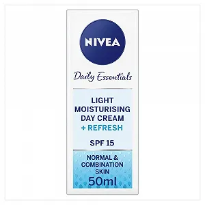 Легкий зволожуючий денний крем Nivea Daily Essentials SPF 15 50 мл - Фото 1
