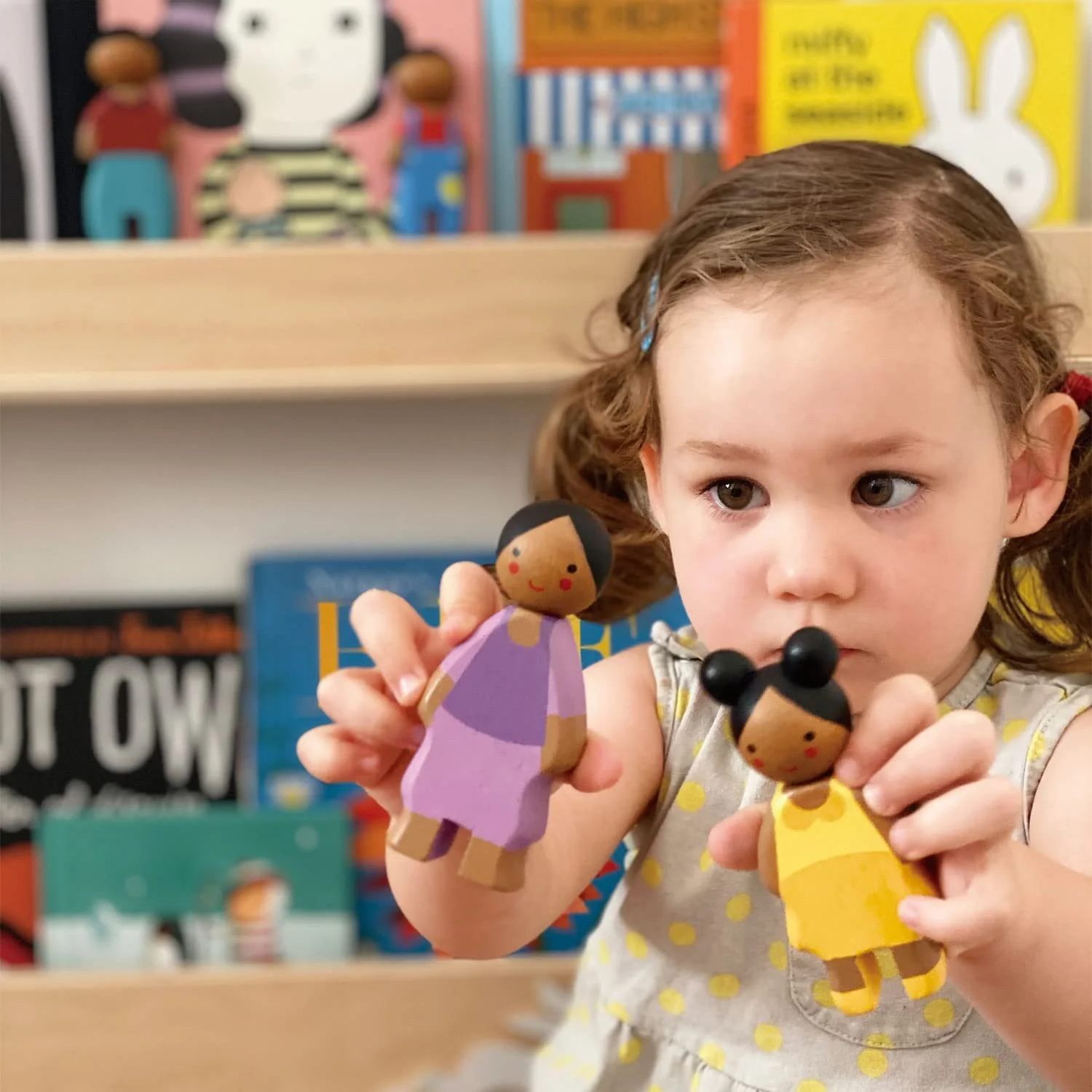 Іграшка Tender Leaf Toys Sunny Doll Family Дерев'яна дитяча, підтримка дрібної моторики, фото №2 Іграшка Tender Leaf Toys Sunny Doll Family Дерев'яна дитяча, підтримка дрібної моторики, фото №2