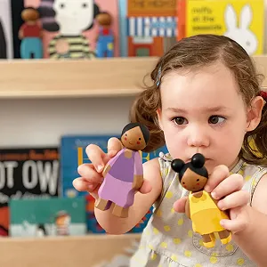 Іграшка Tender Leaf Toys Sunny Doll Family Дерев'яна дитяча, підтримка дрібної моторики synthetic.ua - Фото 1