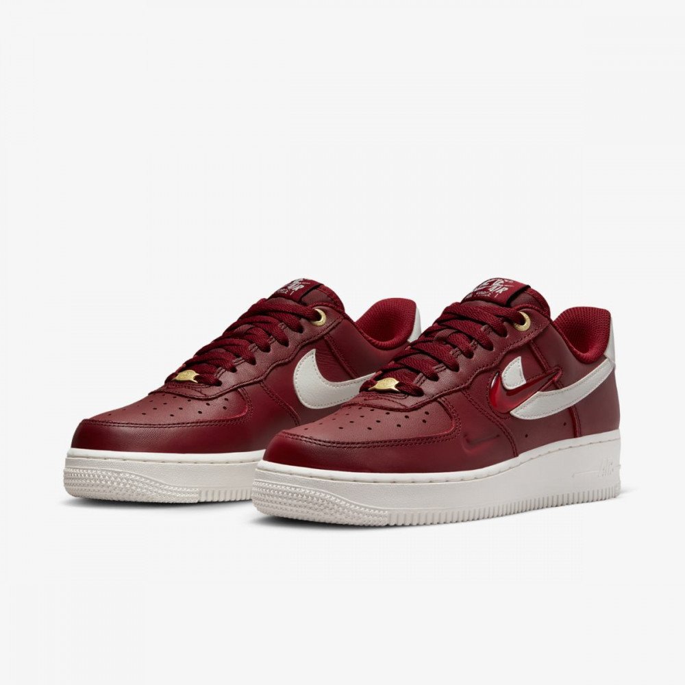 Кроссовки Nike Air Force 1 07 Premium Red, размер 36.5, фото №3