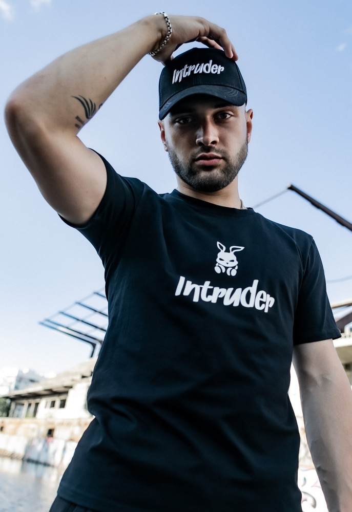 Футболка Intruder Bunny черная, фото №5