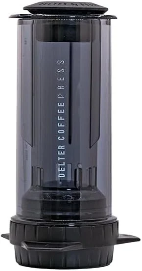 Портативна кавоварка Delter Coffee Press Smoked Grey Edition / 400 мл / З мірною шкалою / Сірий, фото №2 Портативна кавоварка Delter Coffee Press Smoked Grey Edition / 400 мл / З мірною шкалою / Сірий, фото №2