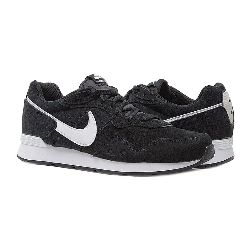 Кросівки Nike  Venture Runner Suede 40.5, фото №1