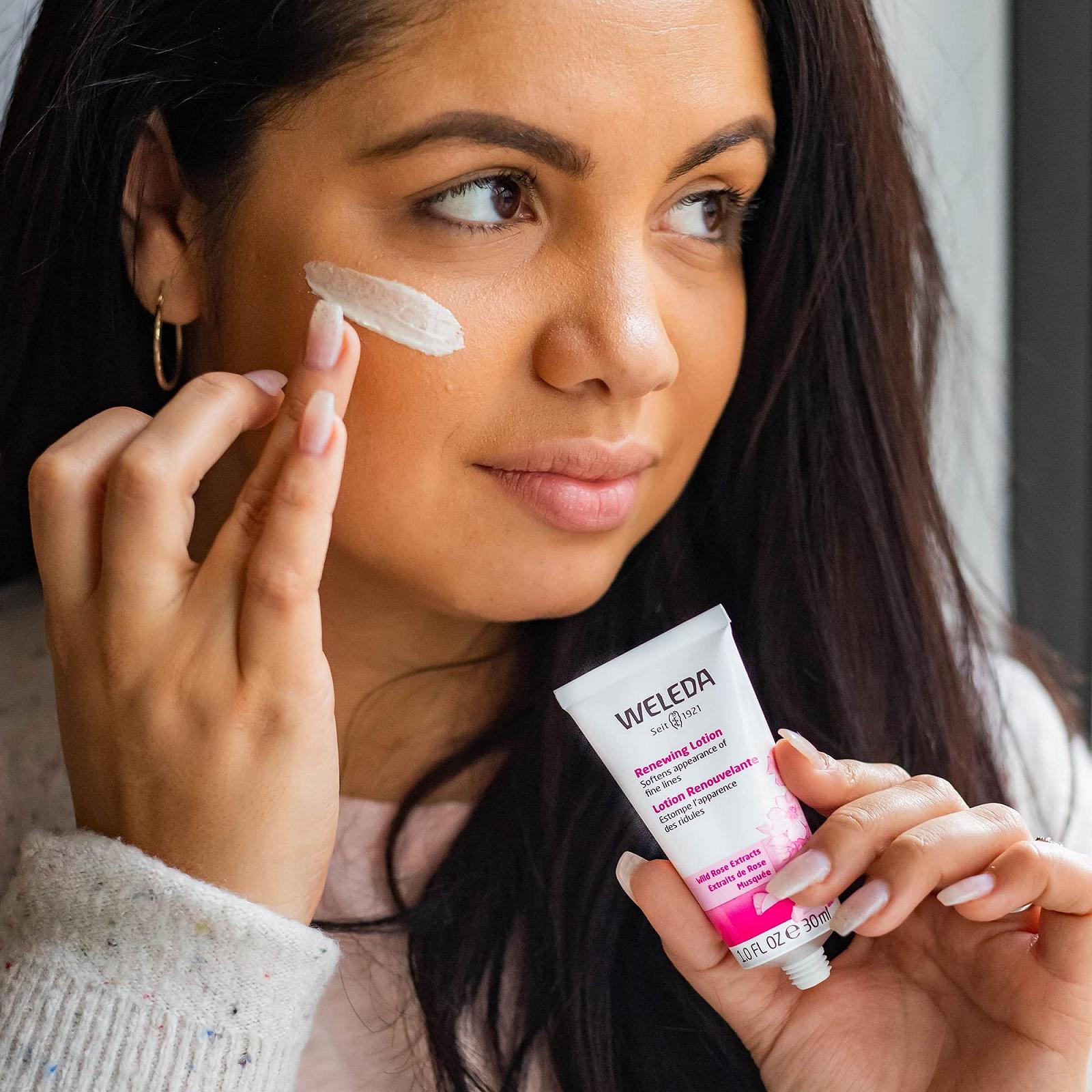 Зволожувальний крем Weleda Wild Rose Smoothing 30 мл розгладжувальний, фото №8