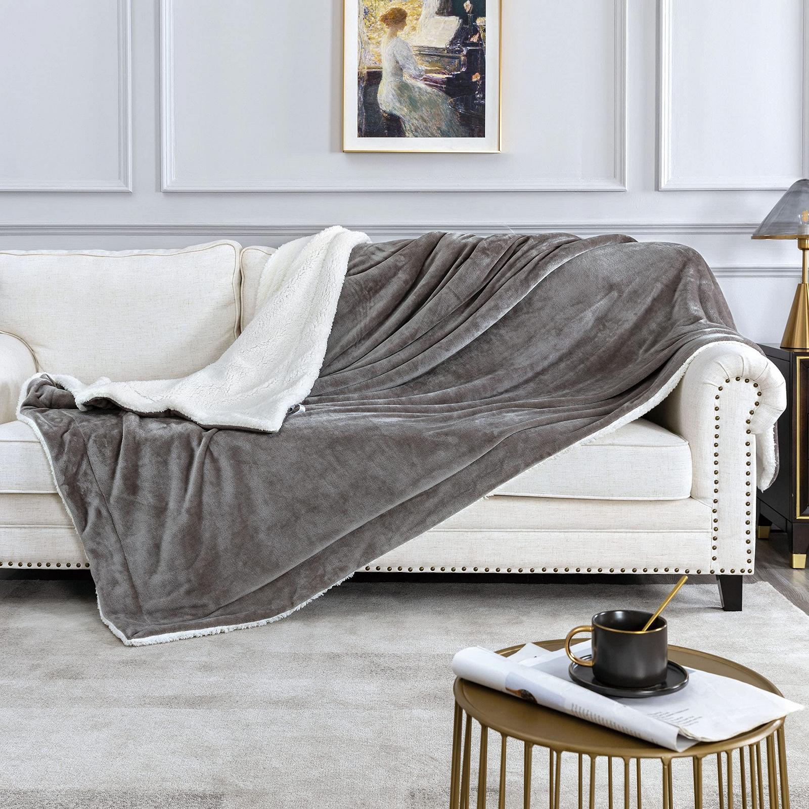 Плед для дивану Cuddly Sofa - Теплий плед Sherpa, товстий, пухнастий плед для дивану, темно-сірий, 160 x 210 см, фото №1