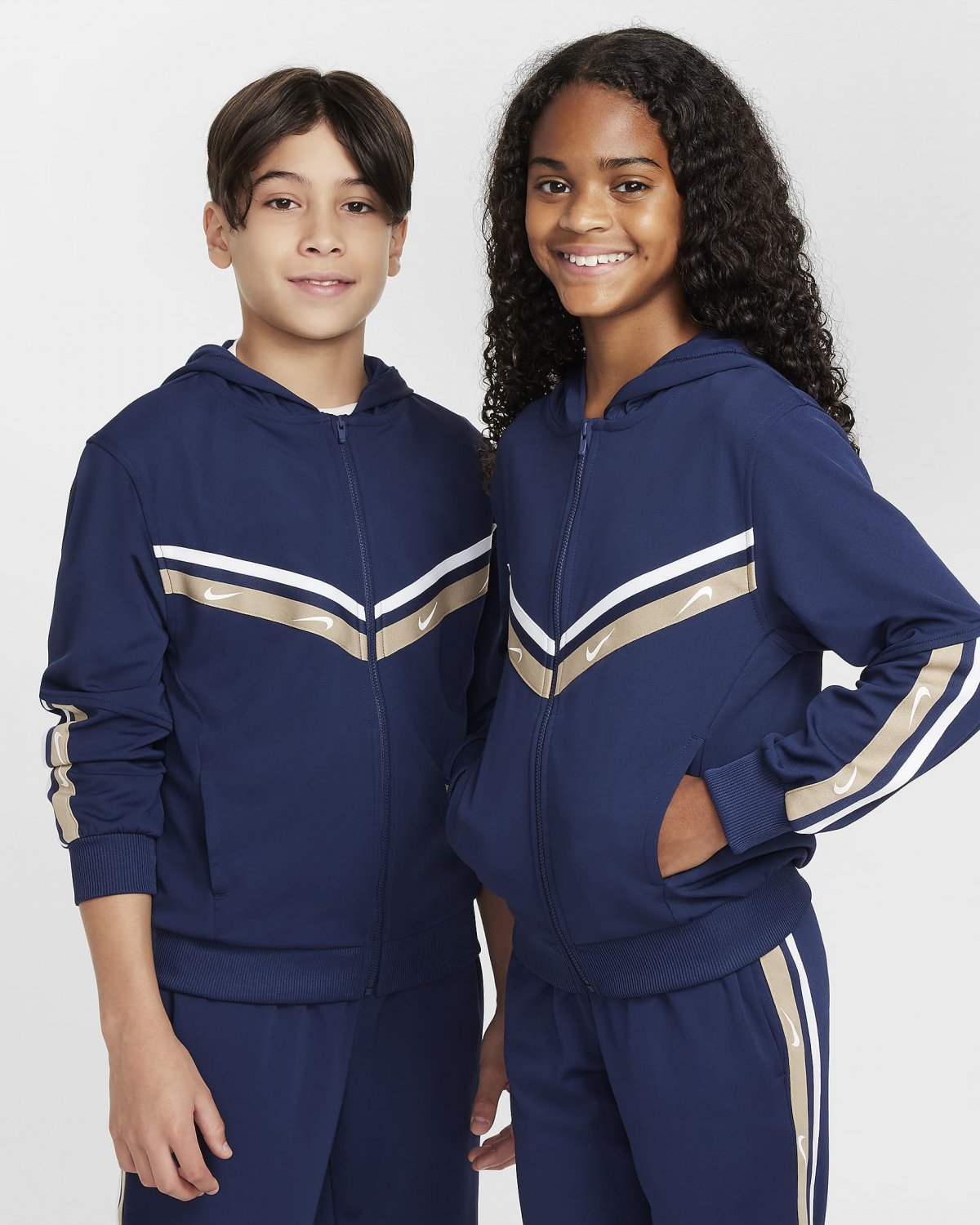 Світшот підліткова K NSW CLUB+ POLY FZ HOODIE FZ4906-410 Nike L, фото №1