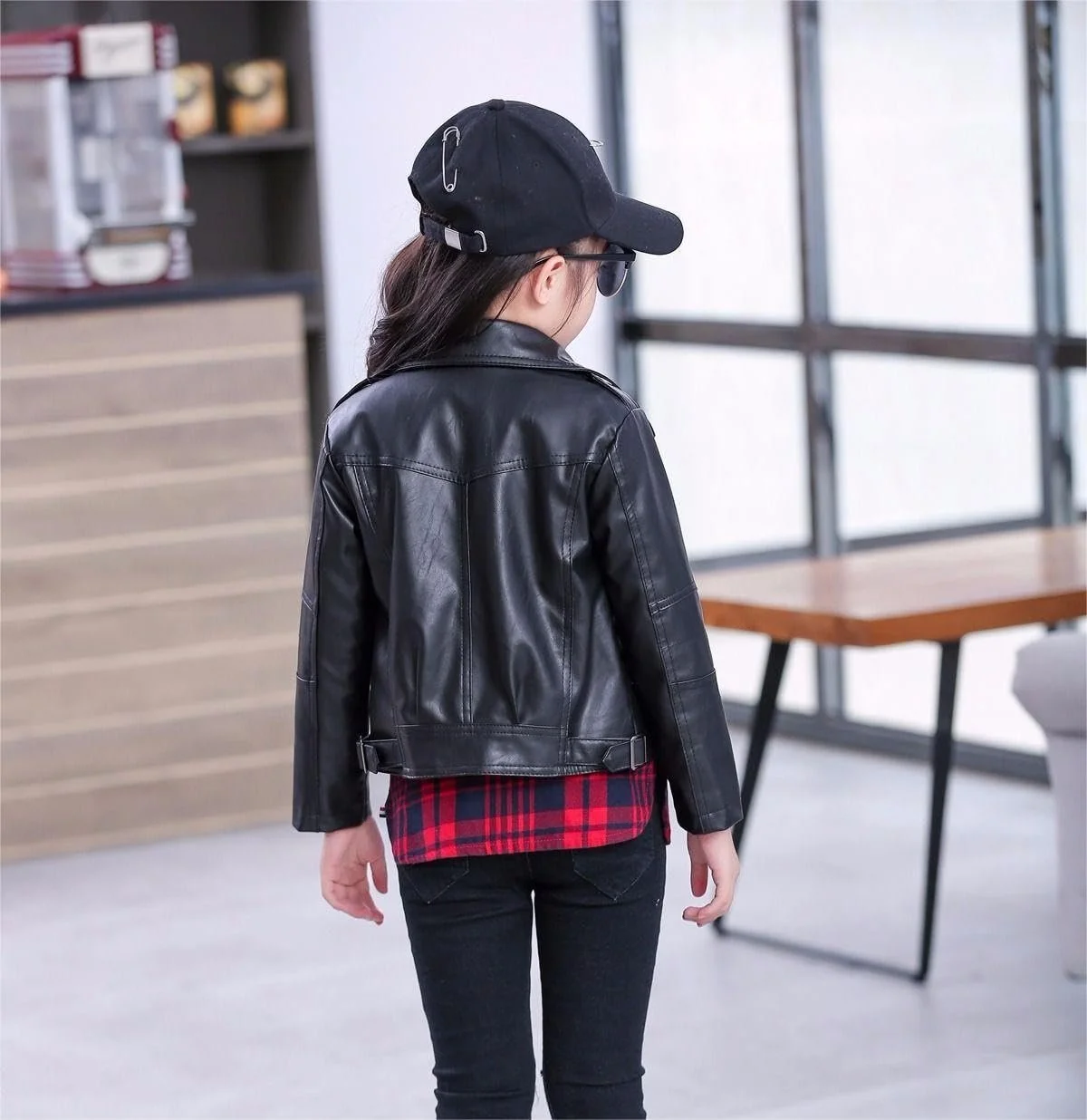 Шкіряна куртка для хлопчиків, фото №3